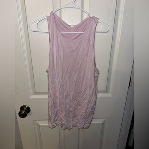 Workout top with cinched back